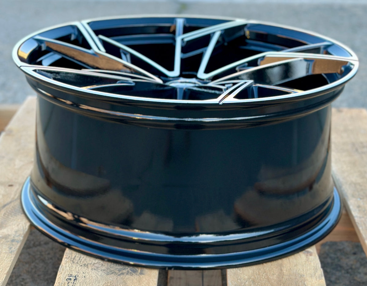 21-inch black machined OE Style Wheels for Audi A4, S4, A5, S5, A6, S6, A7, S7, A8, S8, Q3, Q5, Q7, and Q8 automotive rims