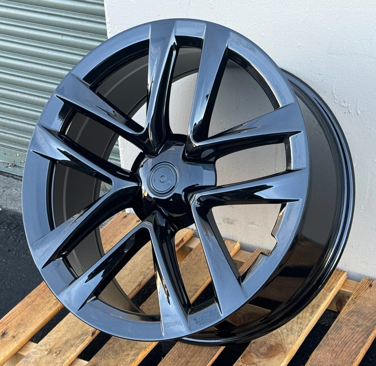 22-inch gloss black OE Style Wheels automotive rims for Tesla Model S and X, featuring sleek design and durable construction.