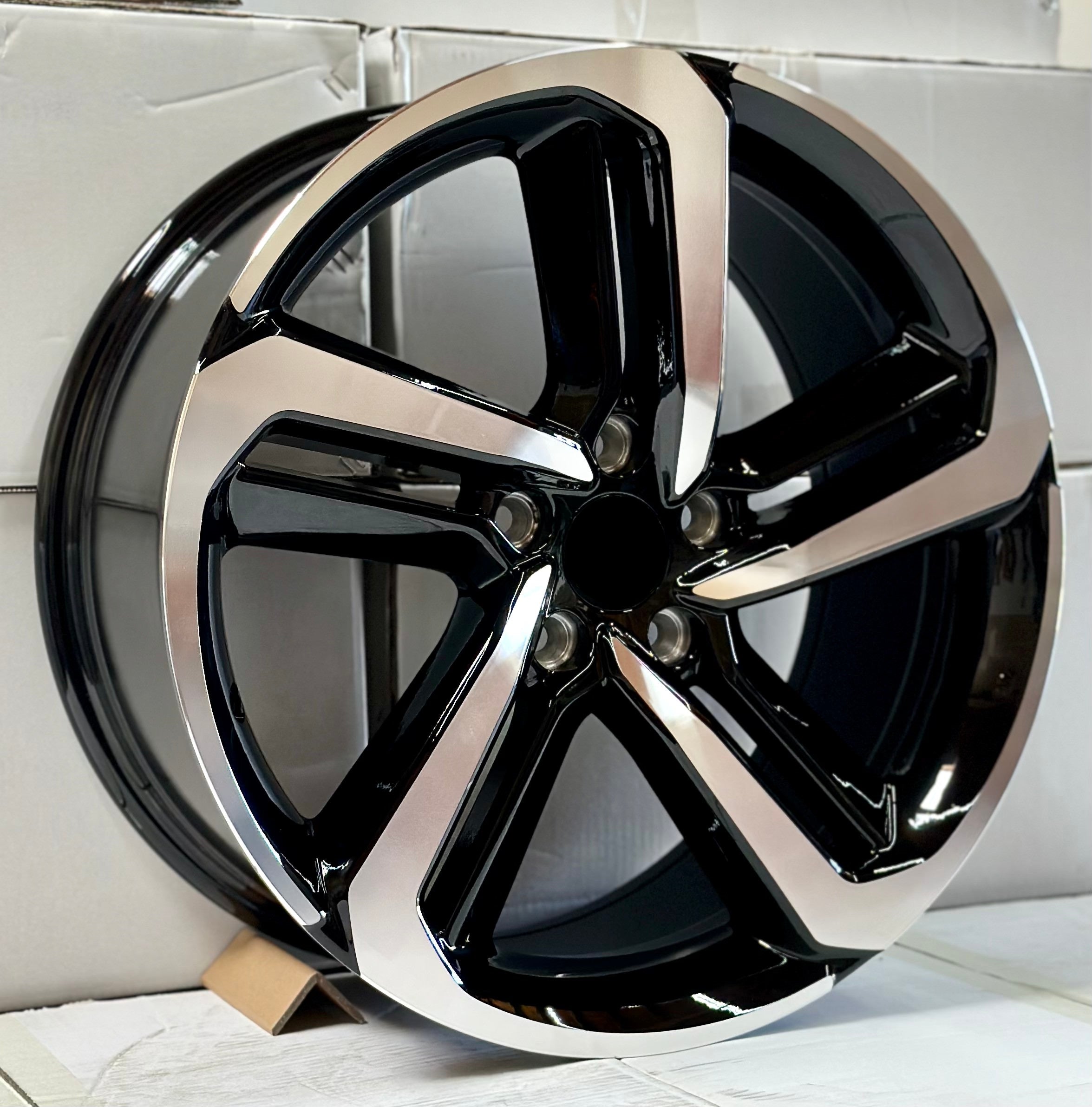 18-inch black machined OE Style Wheels for Honda Accord, Civic, and Acura TSX, showcasing sleek automotive rims and wheel design.
