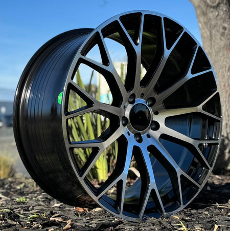 19-inch black machined face wheels for Mercedes-Benz C-Class, E-Class, CLS, SLK from OE Style Wheels, automotive rims and wheels.
