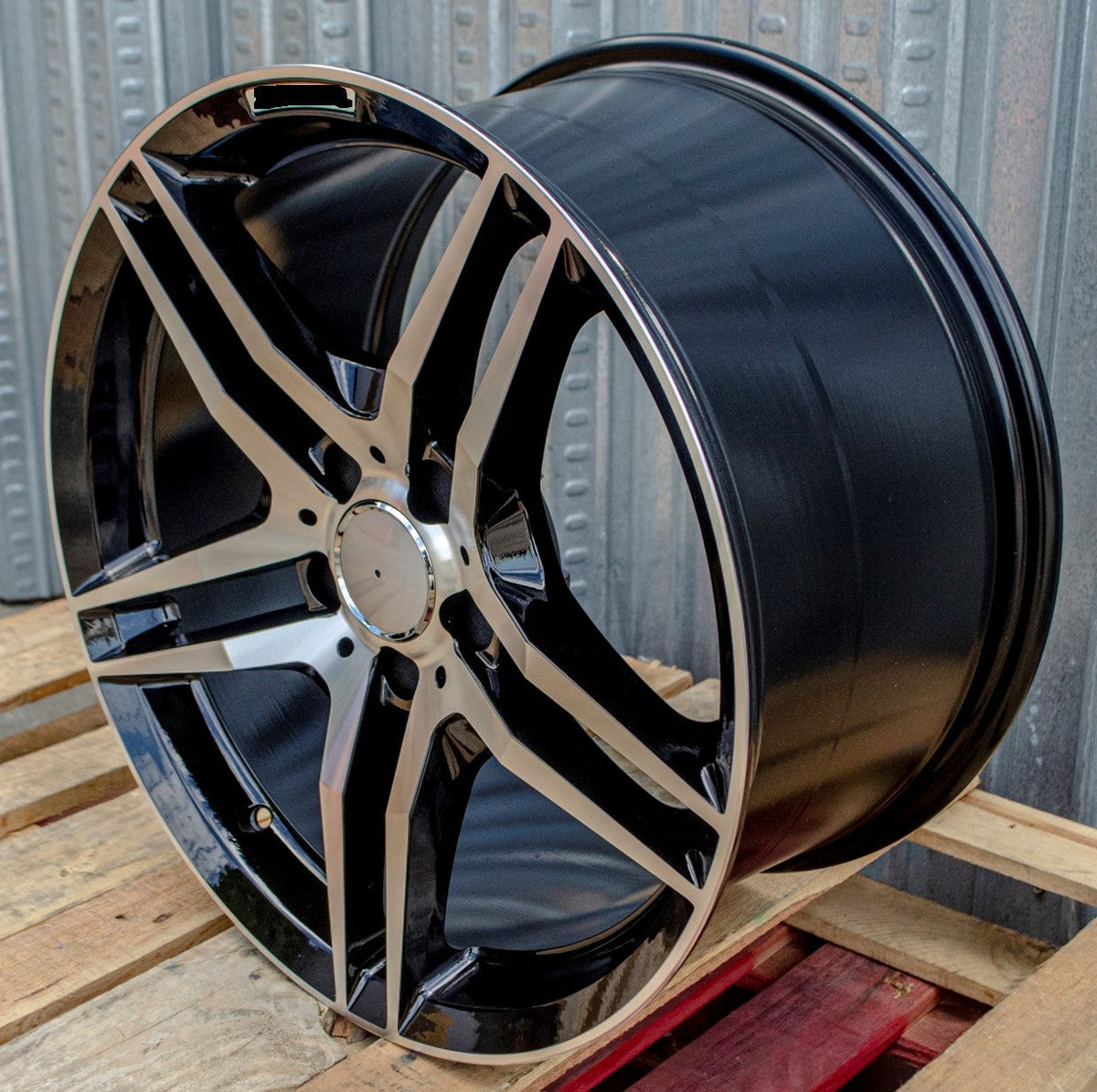 OE Style Wheels 19-inch black machined face Mercedes-Benz rims for CLA, E, S, and AMG models, stylish automotive wheel upgrade.