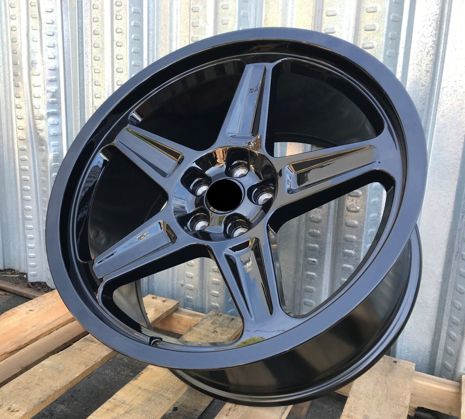 20-inch gloss black Demon Style wheels by OE Style Wheels fitted on Dodge Challenger, Charger, Demon GT, RT, SRT, SXT, and Hellcat.