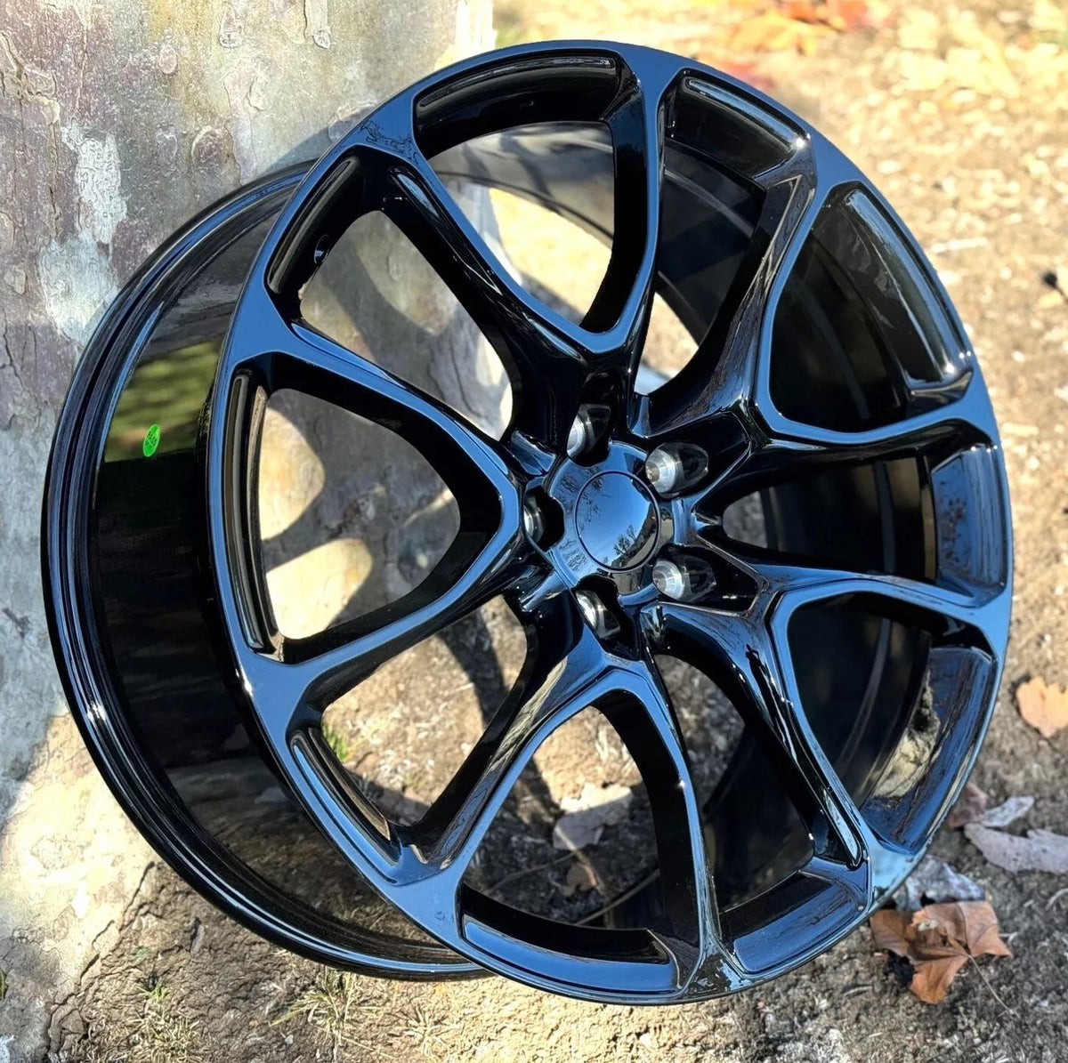 20-inch Hellcat style gloss black OE Style Wheels for Dodge Durango and Jeep Grand Cherokee, showcasing sleek automotive rims.