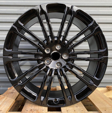 Gloss black 21-inch OE Style Wheels for Range Rover HSE Sport SVR Dynamic Autobiography, showcasing the sleek automotive rims.