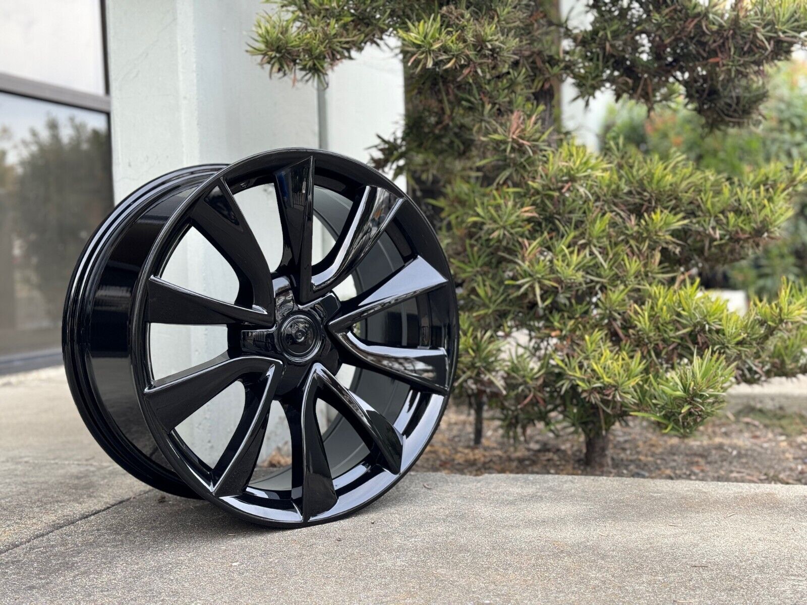 22-inch gloss black OE Style Wheels for Tesla Model S and X, showcasing sleek automotive rims and stylish wheel design.