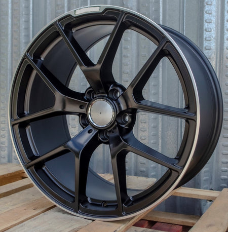 18-inch black machined tip wheels for Mercedes C250, C300, C400, CLA250, and CLA45 AMG by OE Style Wheels.
