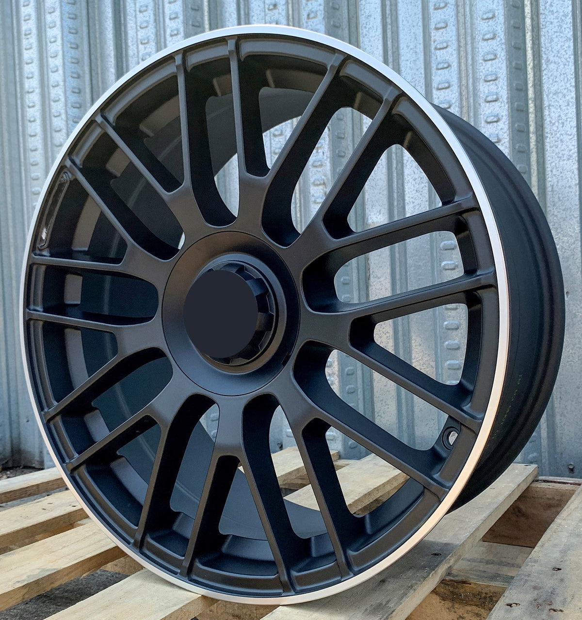 19-inch matte black OE Style Wheels for Mercedes-Benz C-Class, E-Class, CLS, and AMG coupe models, showcasing their sleek design.