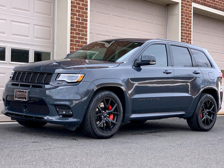 20x9 OE Style Wheels SRT Trackhawk gloss black automotive rims on a Dodge Durango and Jeep Grand Cherokee, showcasing sleek wheel design.