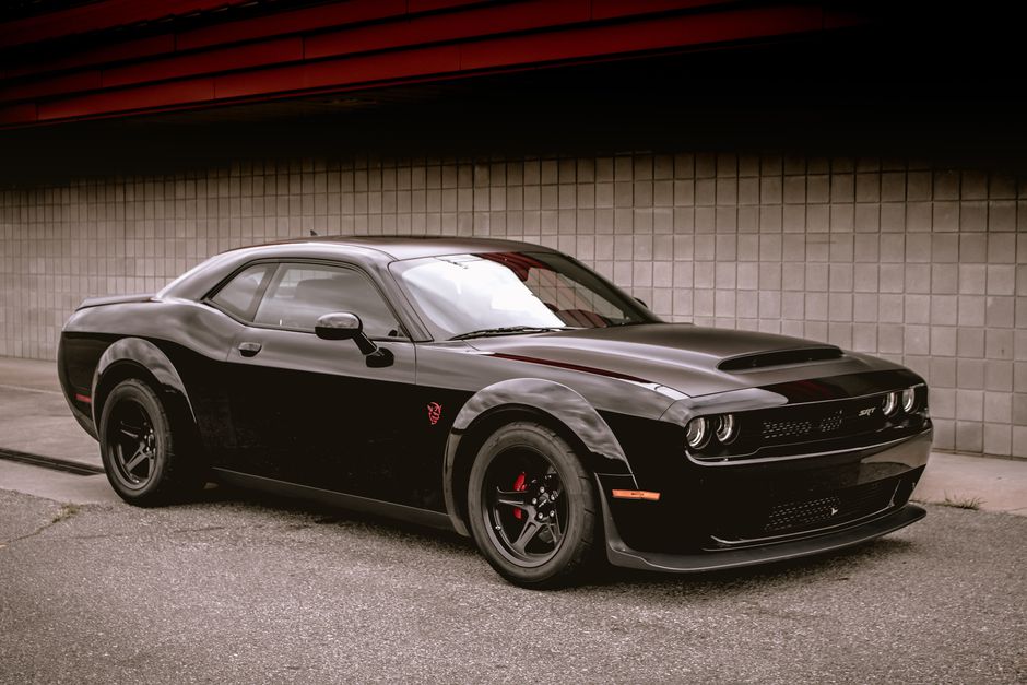 20-inch Demon Style concave wheels by OE Style Wheels fitting Dodge Challenger and Charger GT, RT, SRT, SXT, Hellcat models.