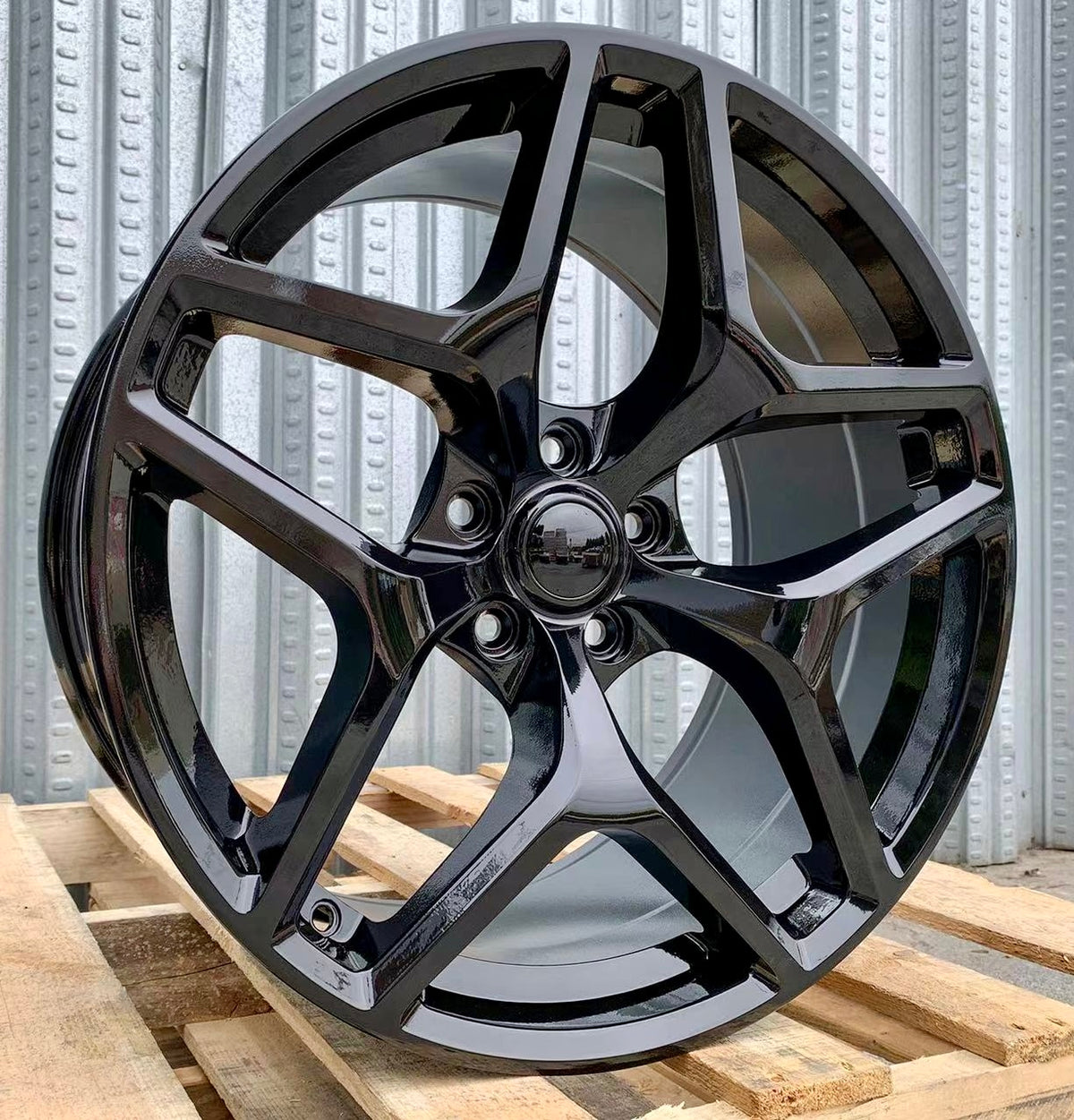 20-inch gloss black OE Style Wheels automotive rims designed for Chevy Camaro ZL1 SS LT, showcasing sleek wheel design.