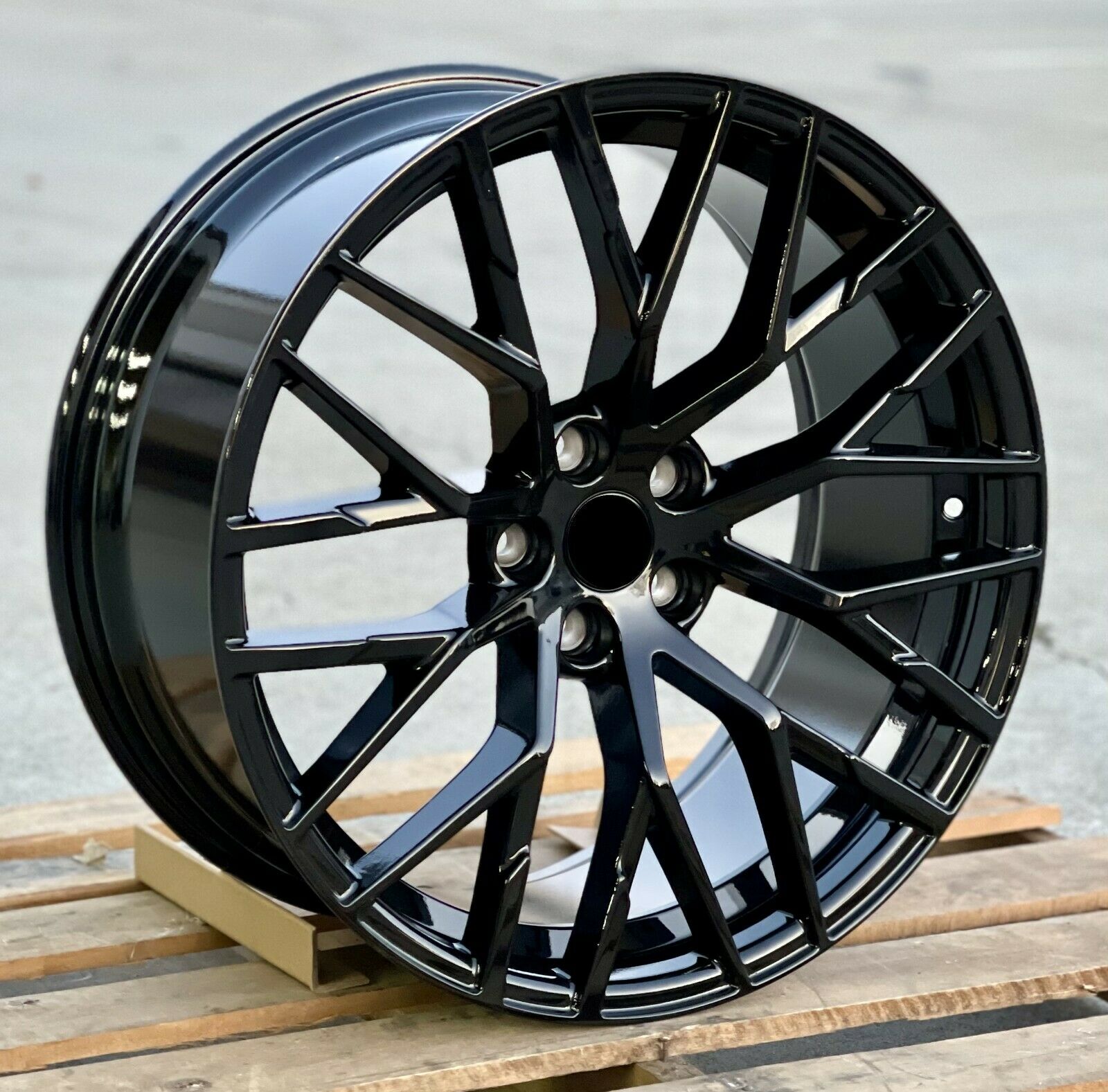 20-inch OE Style R8 wheels with a sleek design, fitting Audi A3, S3, A4, S4, A5, S5, A6, S6, A7, S7, A8, S8, Q5, SQ5, RS5, RS