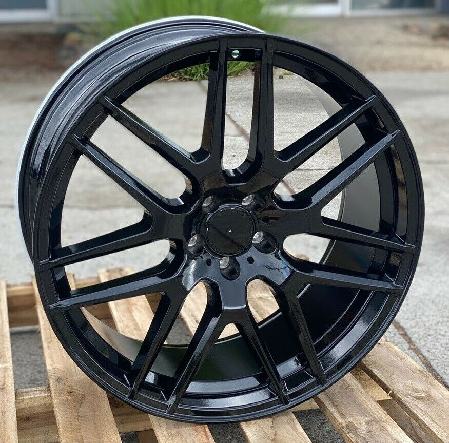 Gloss black 22-inch OE Style Wheels for Mercedes ML, GLE, GLS, and AMG models, featuring sleek, high-quality automotive rims.