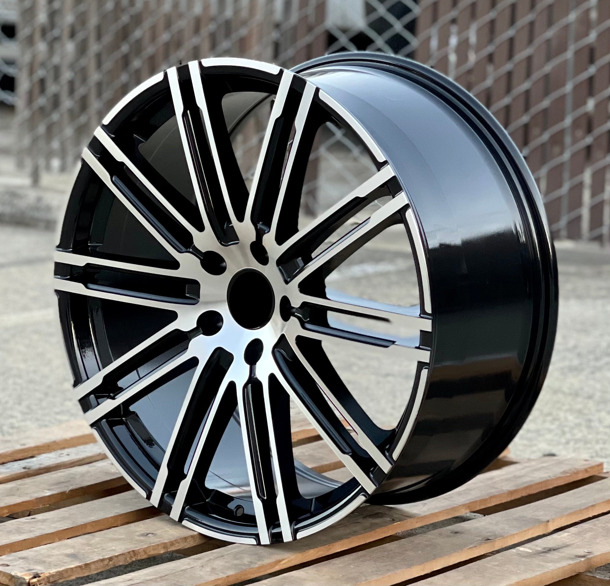 22-inch OE Style Wheels GTS style black machined rims for Porsche Cayenne GTS Diesel Hybrid Turbo, automotive wheels with a sleek finish.