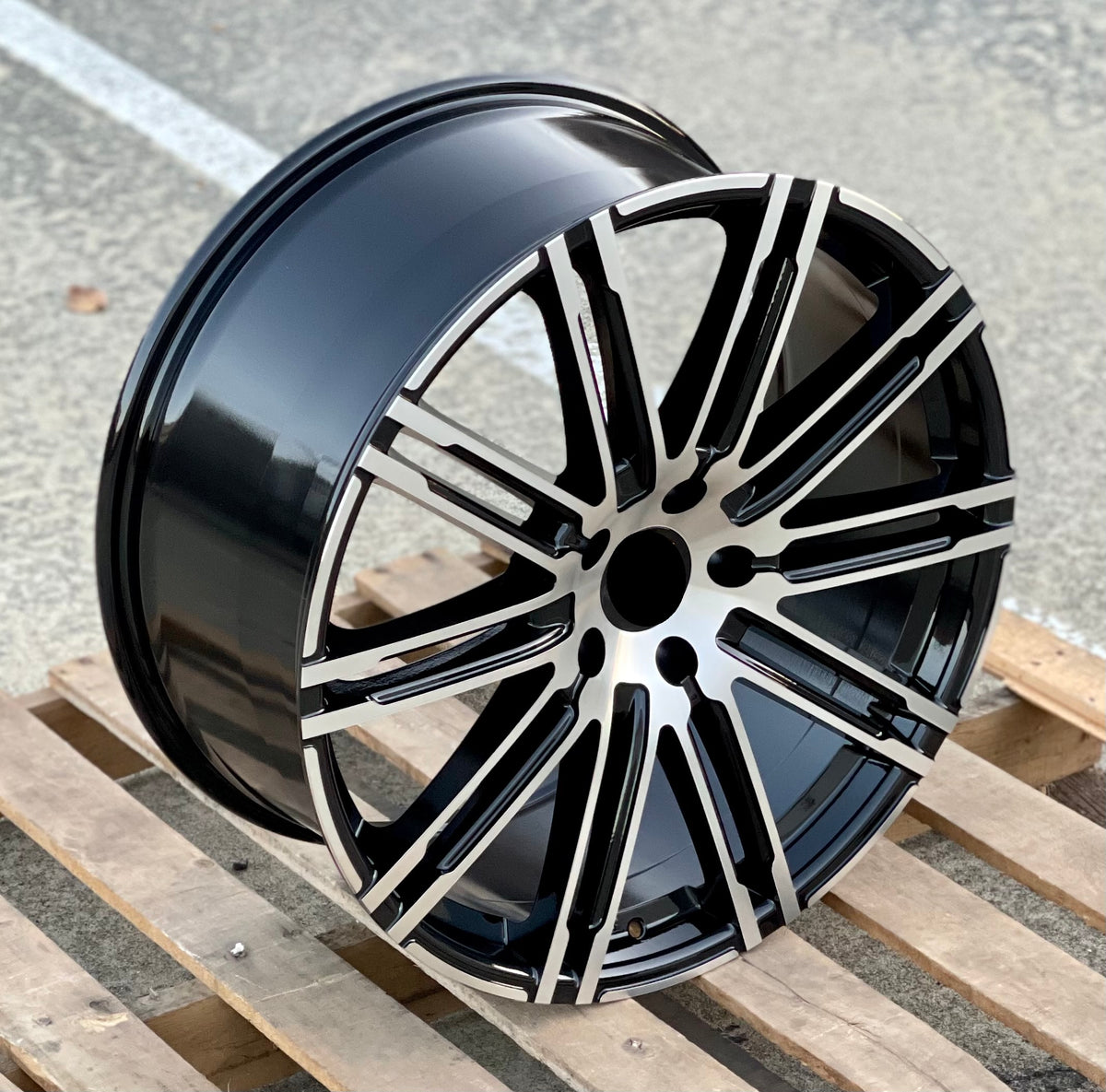 22-inch OE Style Wheels black machined rims for Porsche Cayenne GTS Diesel Hybrid Turbo, showcasing sleek automotive wheel design