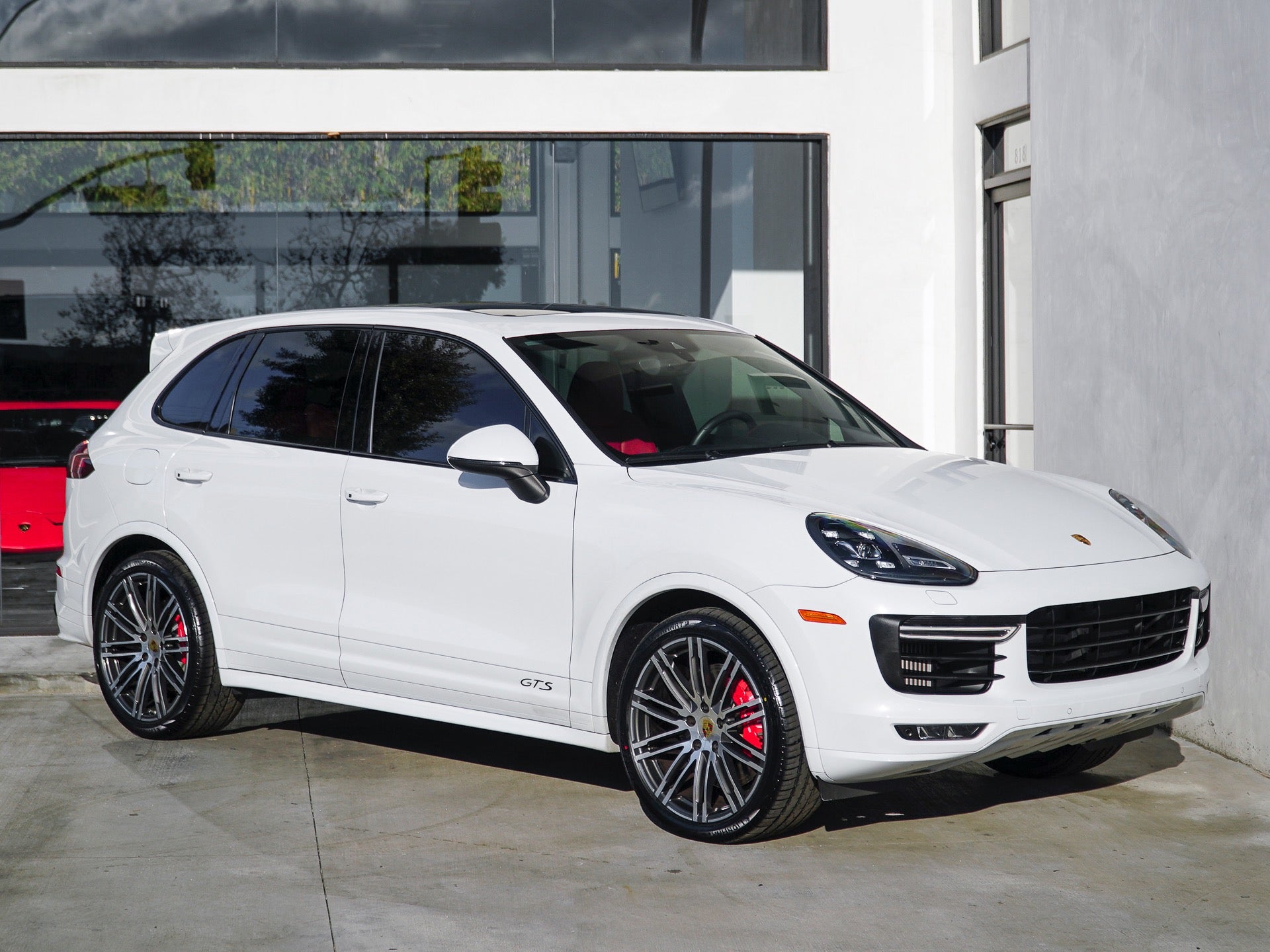 22-inch GTS style black machined wheels for Porsche Cayenne GTS Diesel Hybrid Turbo by OE Style Wheels, showcasing sleek automotive rims.