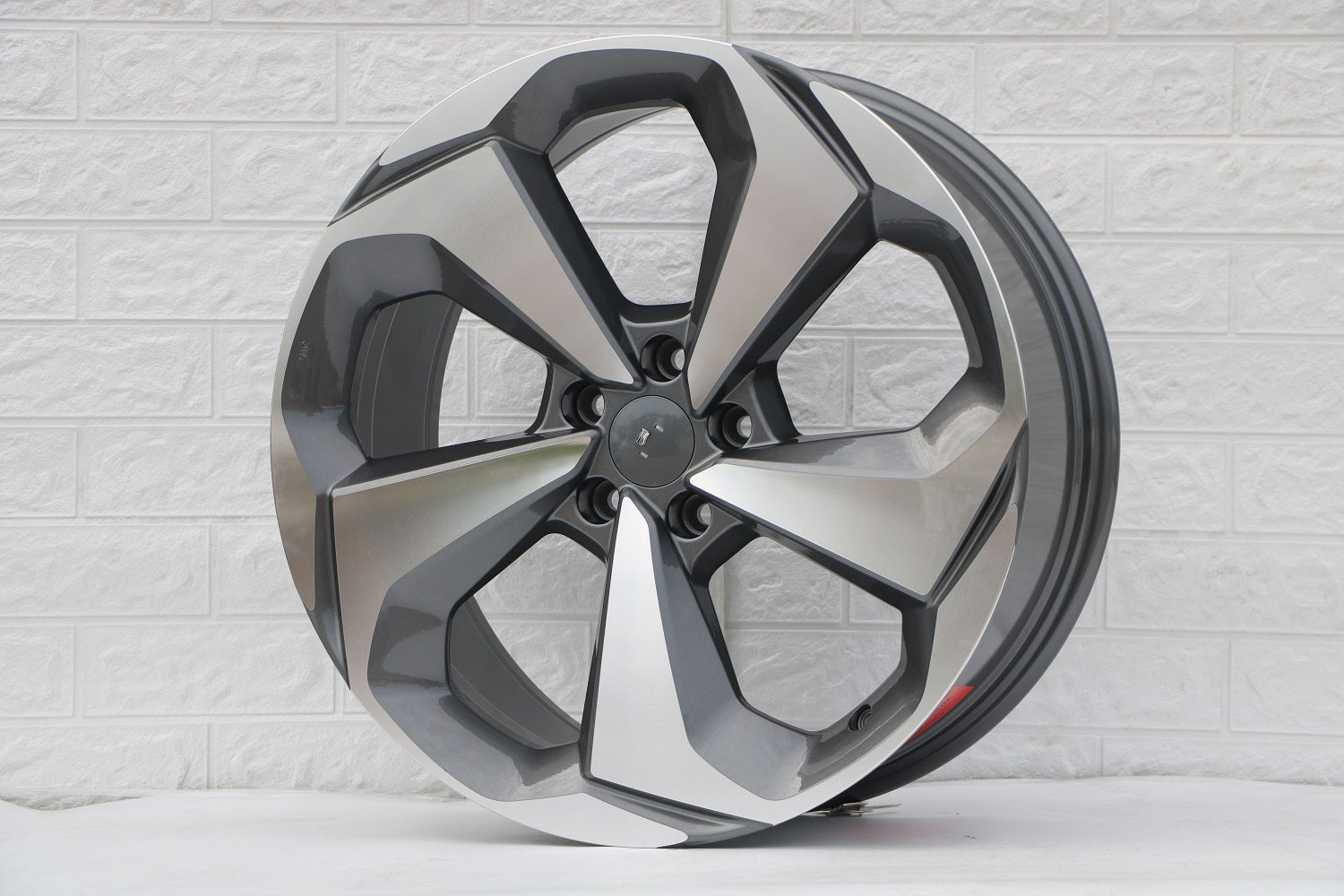 22-inch gunmetal machined OE Style Wheels for Honda Accord, Civic, and Acura TSX, featuring sleek automotive rim design.