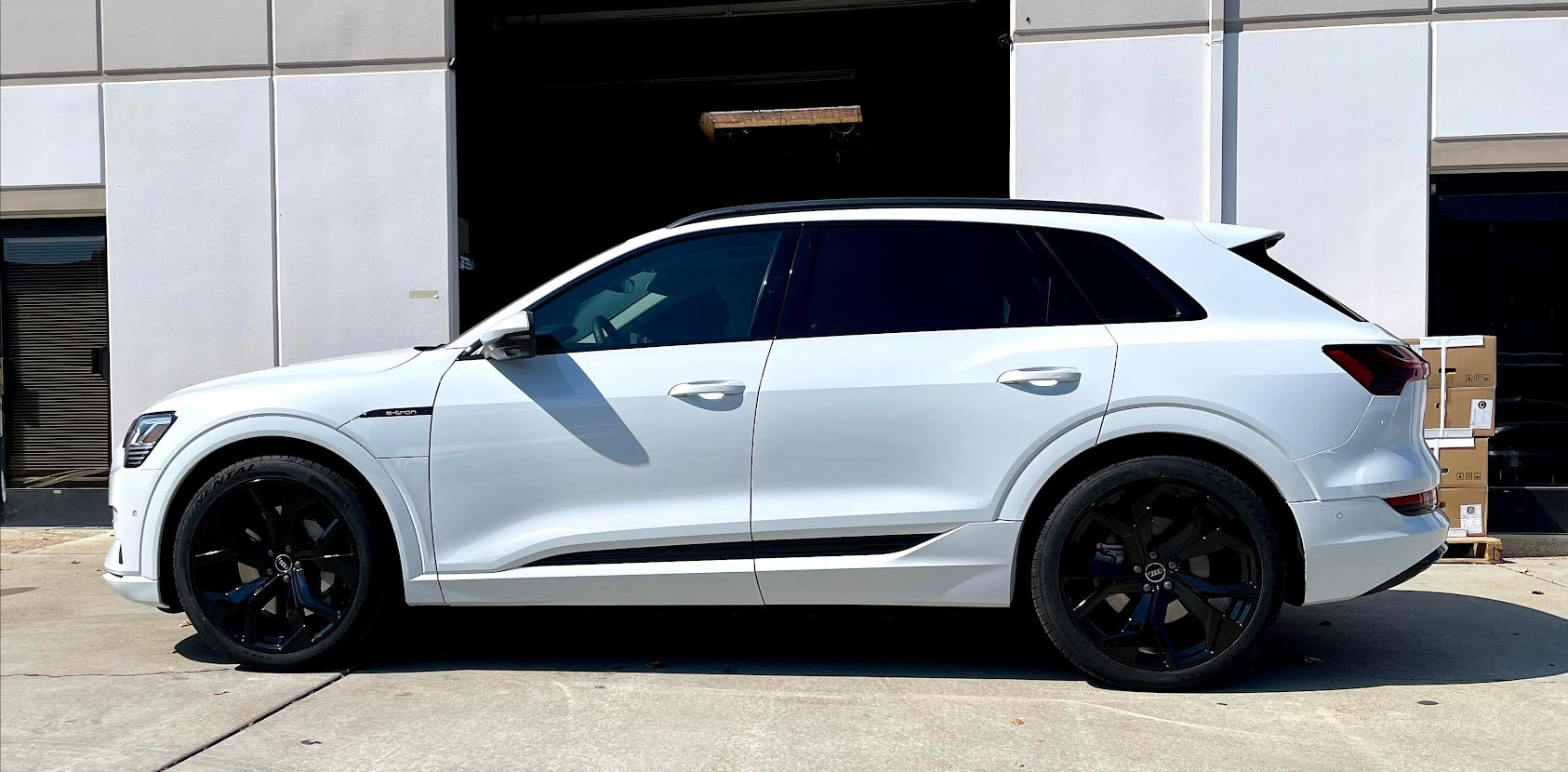 22-inch OE Style Wheels RS style gloss black rims for Audi A7, S7, Q5, Q7, Q8, SQ7, RSQ8, and E-Tron models.